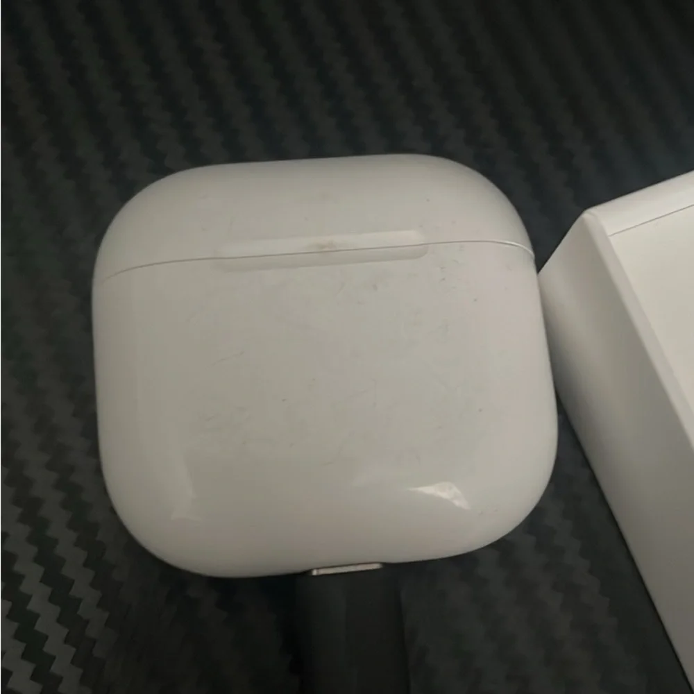 Apple White AirPods Wireless Headset